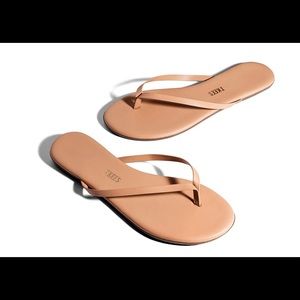 Brand New TKEES nude flip flop- colour pout, size 7